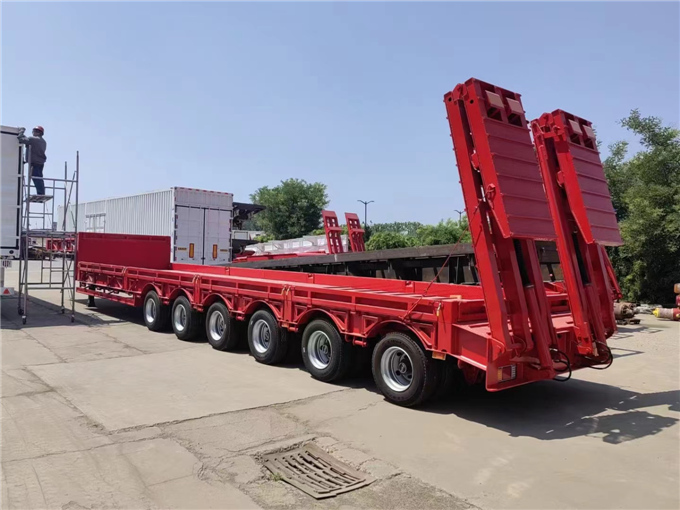 低平板半掛車(chē)